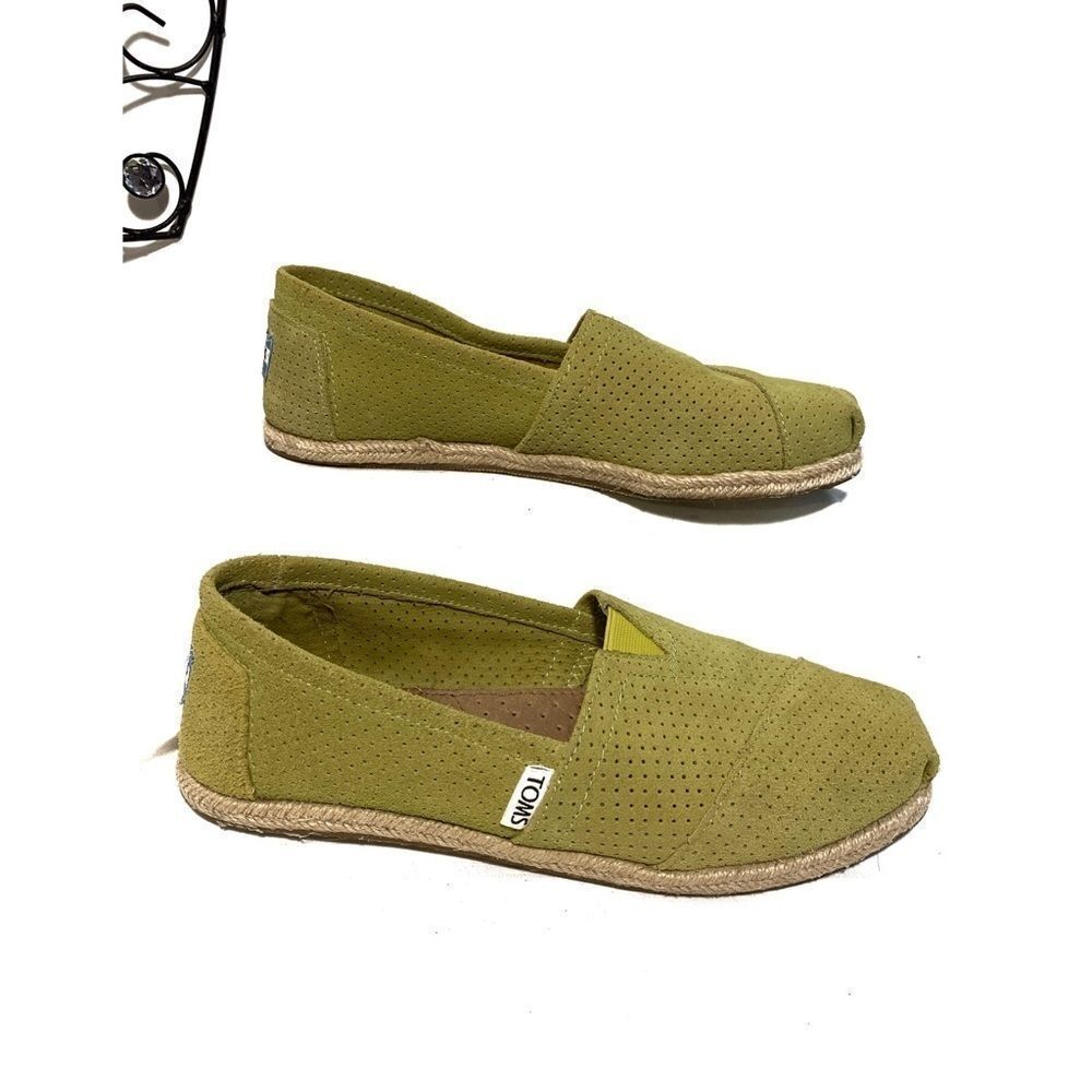 🎉HP🎉 Toms Seasonal Classic Green Flats (8) - Picture 5 of 11